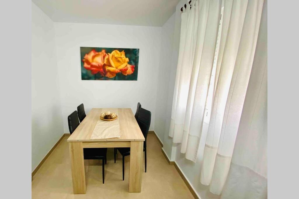 “Smile Nerja” Chic Apartment With Wifi, 4 Guests Exterior photo